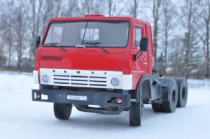 AN 1/24 俄羅斯 KamAZ-54112 卡車頭 